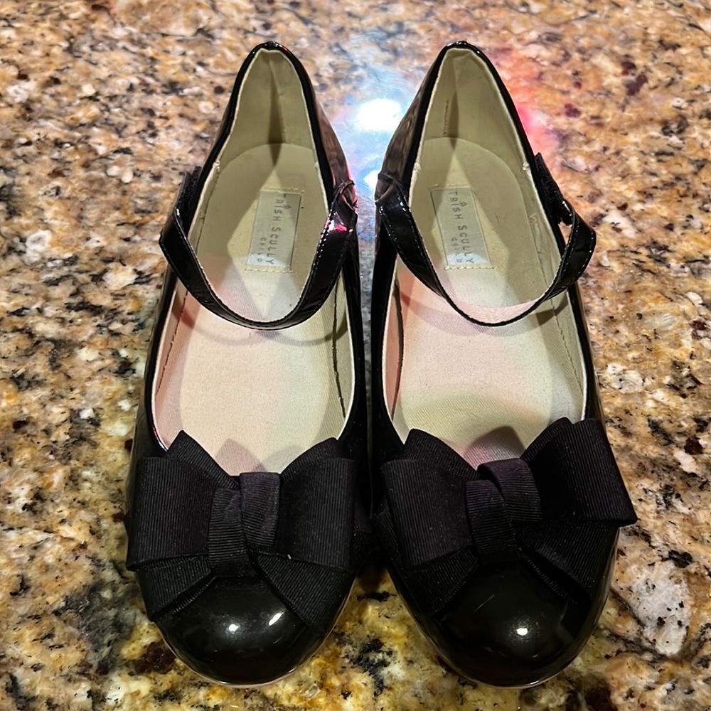 Black Trish Scully girl shoes